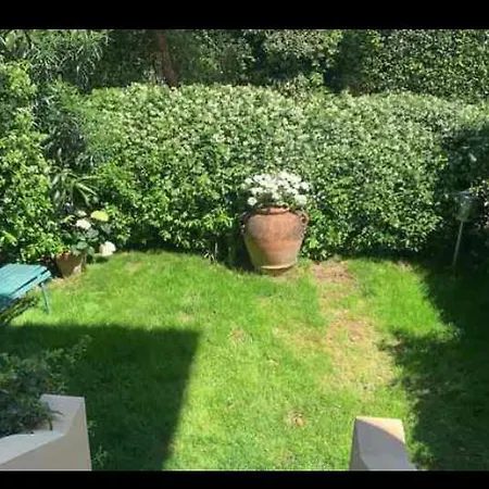 公寓 Piscina, Relax E Arte