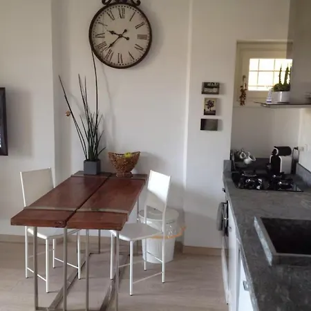 Piscina, Relax E Arte *