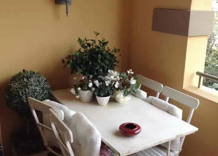 Piscina, Relax E Arte Appartement